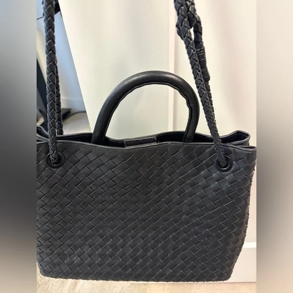 Quince Large Italian Leather Handwoven Satchel in Black EUC - Picture 2 of 9